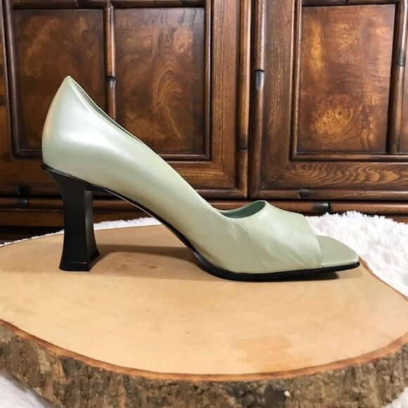 Nine West Mint Julep Genuine Leather Satin Finish Curved Heeled Sandal - Picture 8 of 13